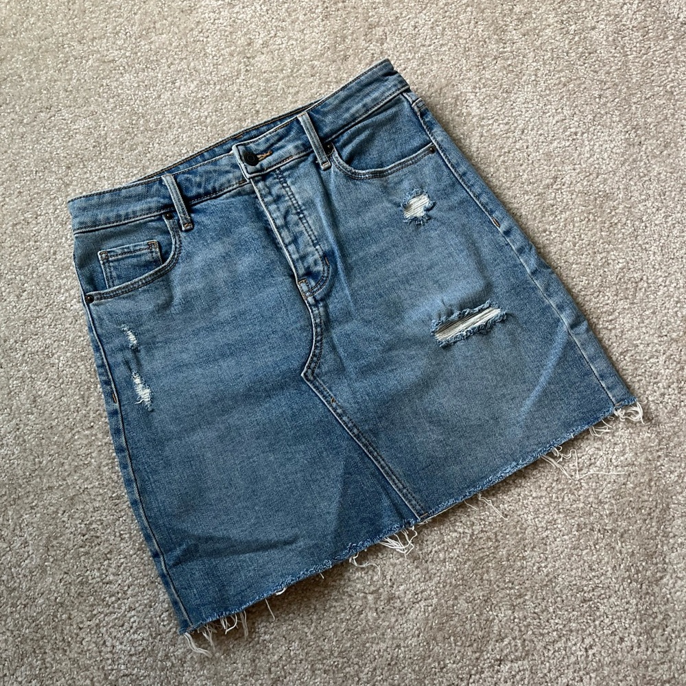 Old Navy Womens Distressed Denim Mini Skirt Size 2